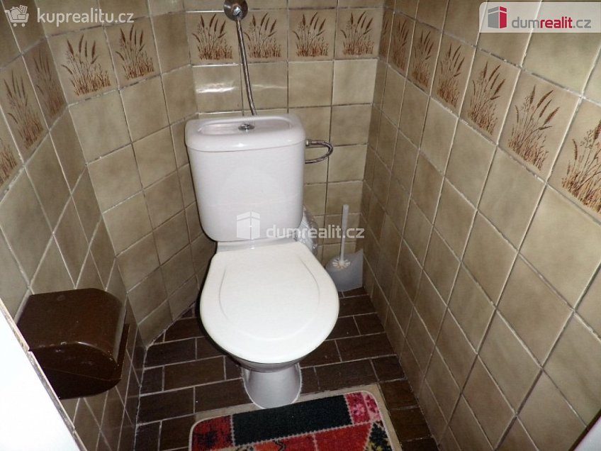 Pronájem bytu 2+kk 48 m^2 V slavětíně, Praha 20 