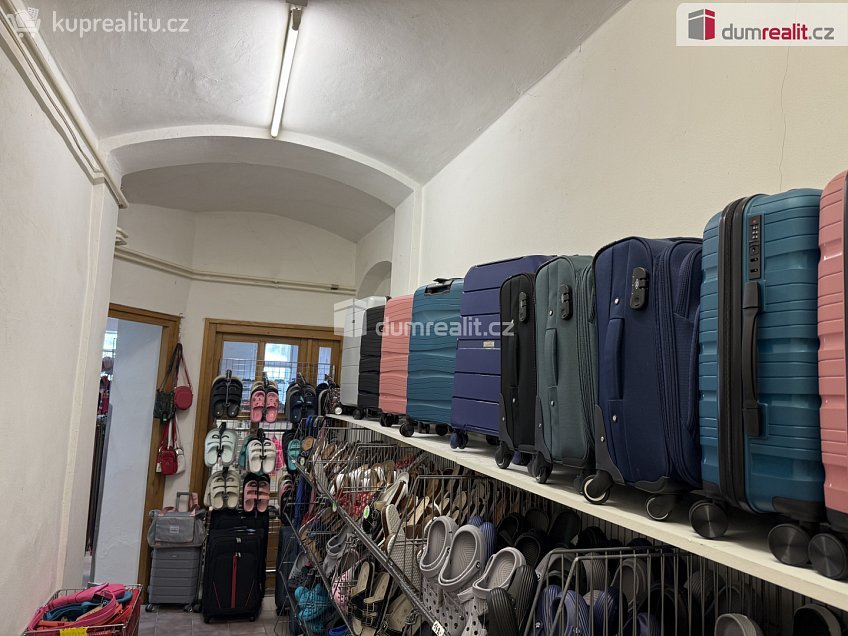 Pronájem  obchodních prostor 150 m^2 nám. Míru, Frenštát pod Radhoštěm 