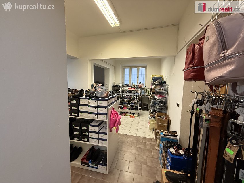 Pronájem  obchodních prostor 150 m^2 nám. Míru, Frenštát pod Radhoštěm 