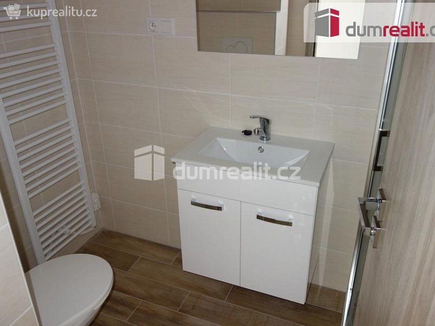 Pronájem bytu 1+kk 30 m^2 J. Opletala, Břeclav 