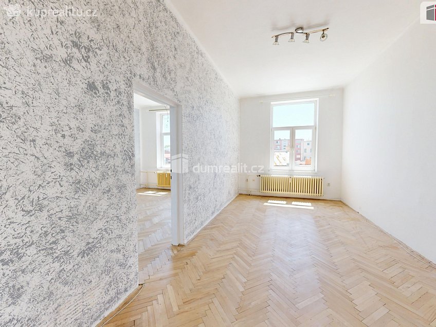 Pronájem bytu 2+1 75 m^2 Nákladní, Opava 