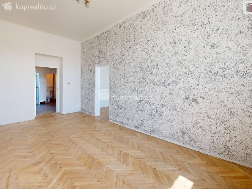 Pronájem bytu 2+1 75 m^2 Nákladní, Opava 