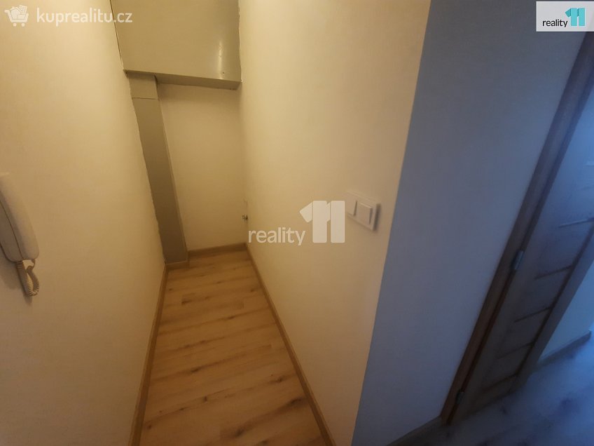 Pronájem bytu 1+kk 30 m^2 Svojsíkova, Nový Bor 