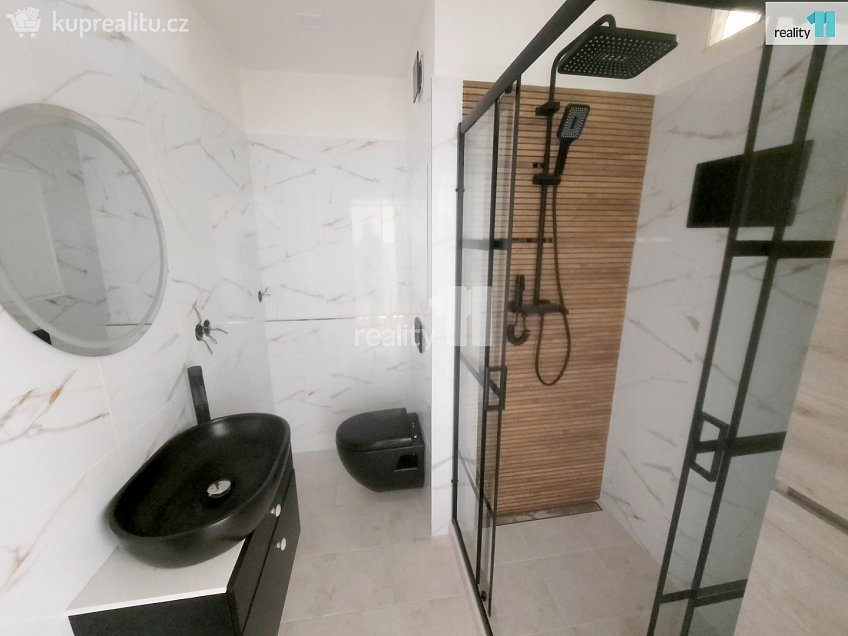 Pronájem bytu 1+kk 30 m^2 Svojsíkova, Nový Bor 