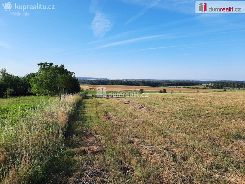 Prodej  stavebního pozemku 7007 m^2 Uhlířská Lhota, Uhlířská Lhota 