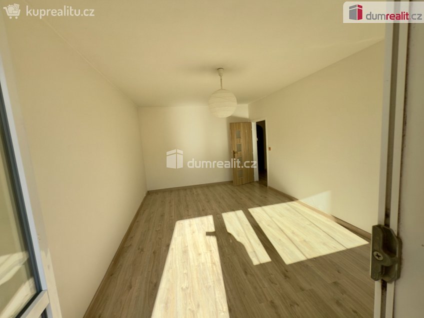 Pronájem bytu 3+1 90 m^2 Na Výšině, Ústí nad Labem 