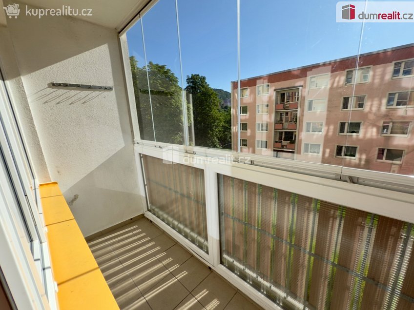 Pronájem bytu 3+1 90 m^2 Na Výšině, Ústí nad Labem 