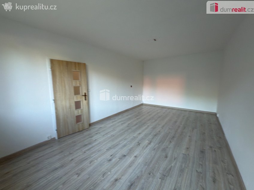 Pronájem bytu 3+1 90 m^2 Na Výšině, Ústí nad Labem 