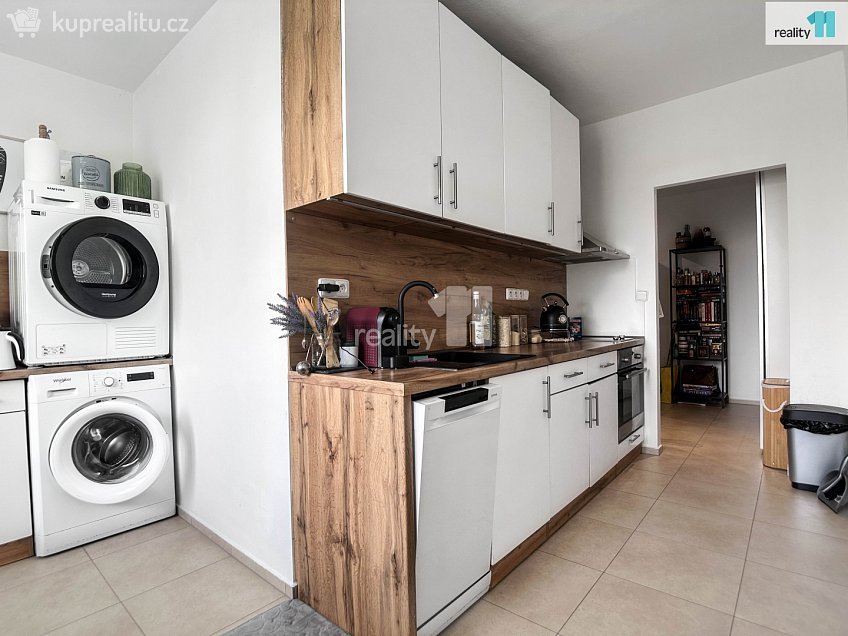 Prodej bytu 2+1 56 m^2 Obvodová, Kroměříž 