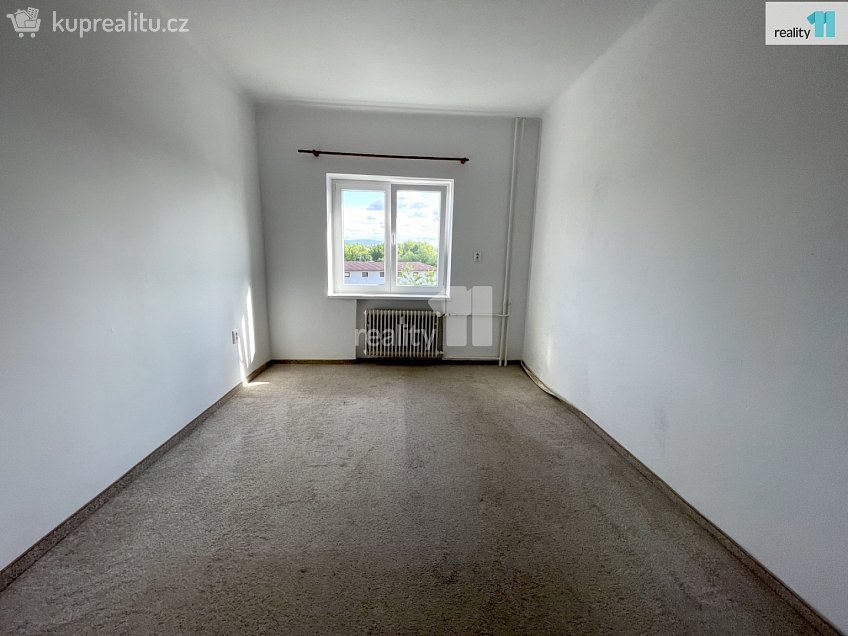 Prodej bytu 2+1 55 m^2 Závodu míru, Karlovy Vary 