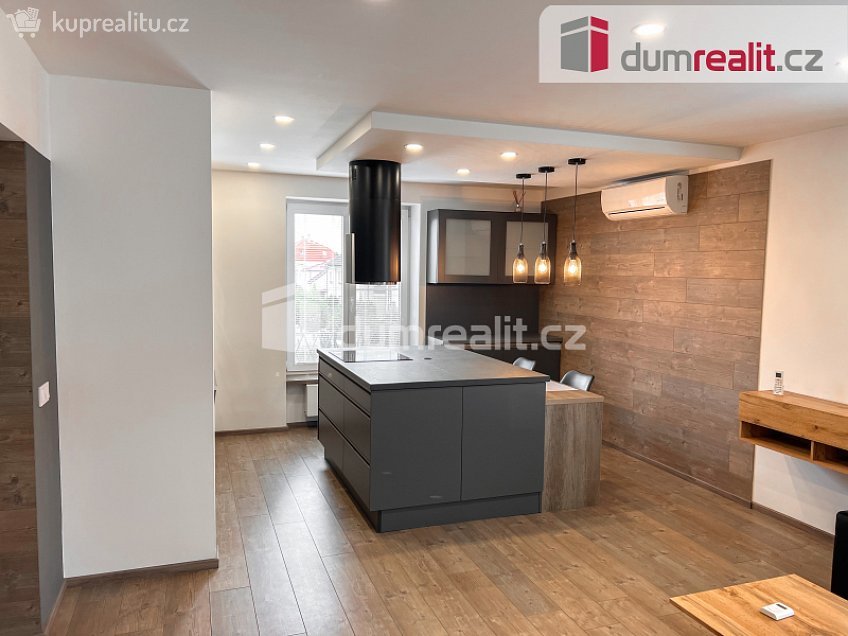 Pronájem bytu 2+kk 54 m^2 Bachmačská, Kolín 