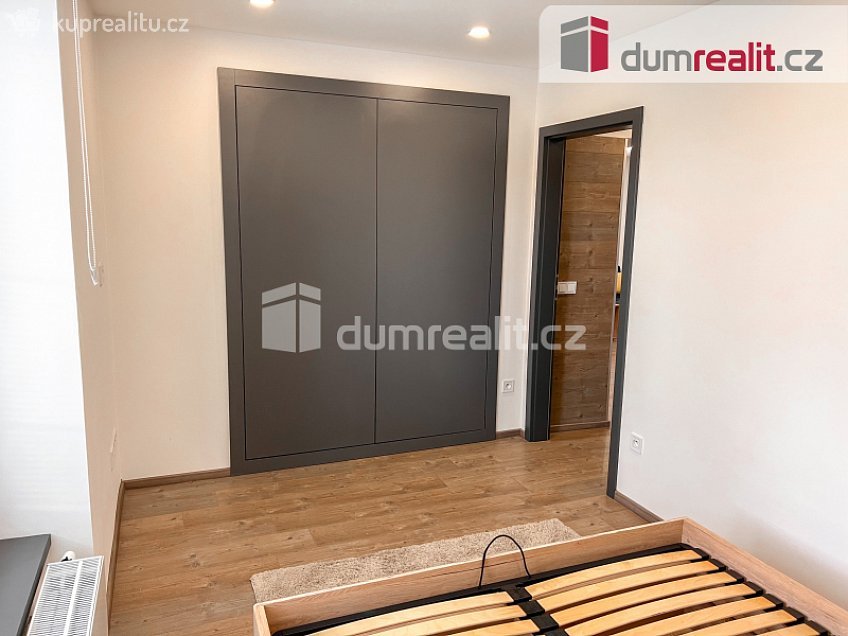 Pronájem bytu 2+kk 54 m^2 Bachmačská, Kolín 