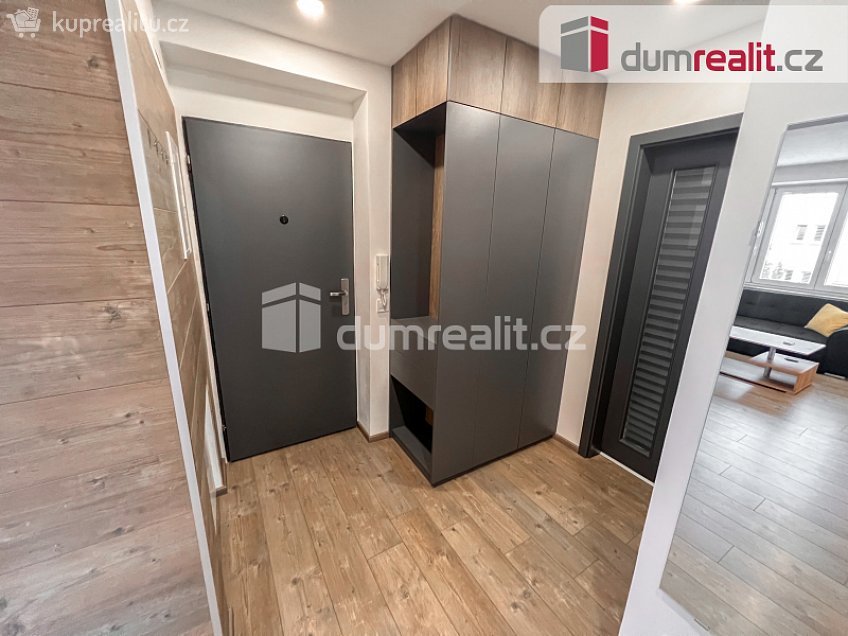 Pronájem bytu 2+kk 54 m^2 Bachmačská, Kolín 