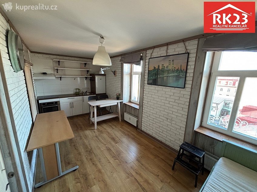 Pronájem bytu 1+kk 28 m^2 Hlavní třída 277, Mariánské Lázně 