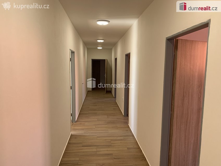 Pronájem  kanceláře 100 m^2 Bykoš, Bykoš 
