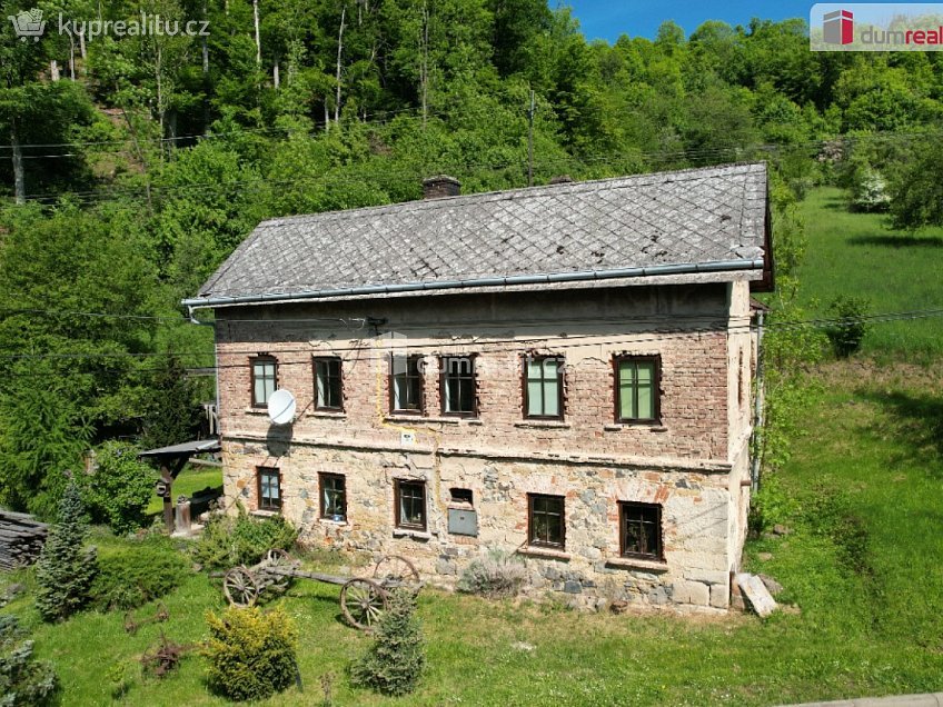 Prodej  rodinného domu 4249 m^2 Těchlovice, Těchlovice 