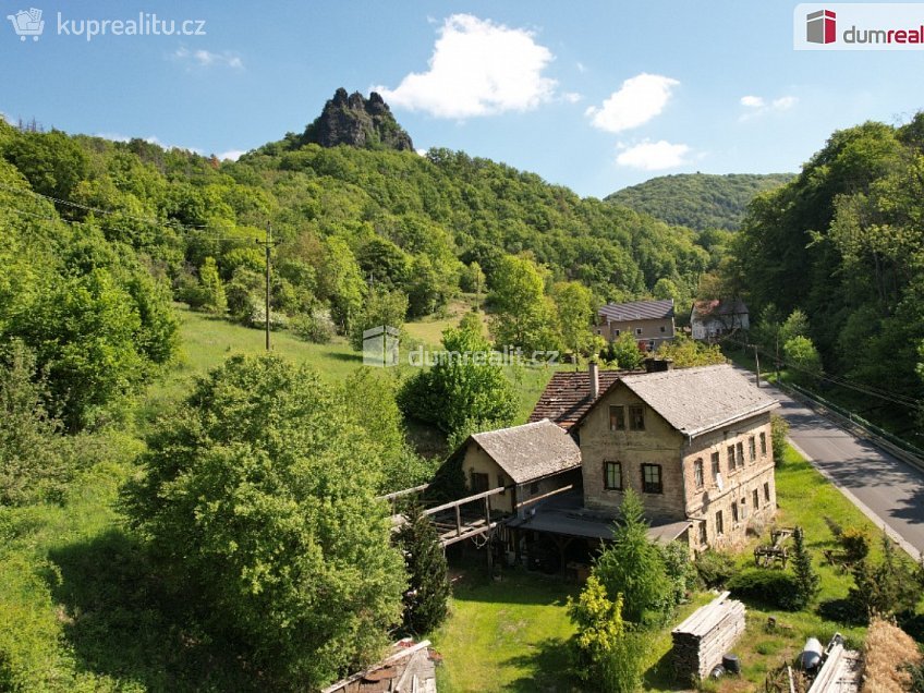Prodej  rodinného domu 4249 m^2 Těchlovice, Těchlovice 