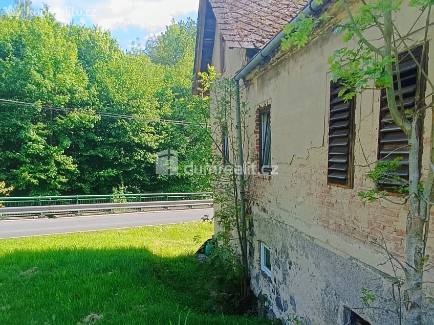 Prodej  rodinného domu 4249 m^2 Těchlovice, Těchlovice 