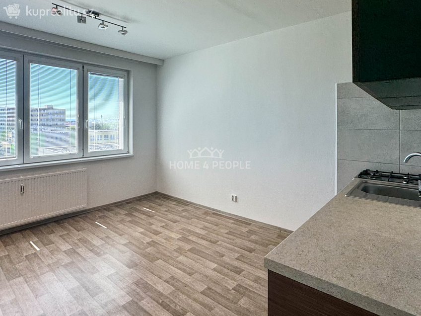 Pronájem bytu 2+kk 39 m^2 Sokolská, České Budějovice 