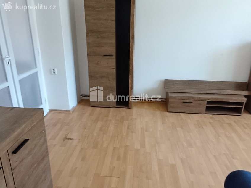 Pronájem bytu 2+1 49 m^2 Dobrovského, Děčín 