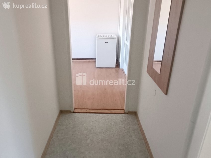 Pronájem bytu 2+1 49 m^2 Dobrovského, Děčín 