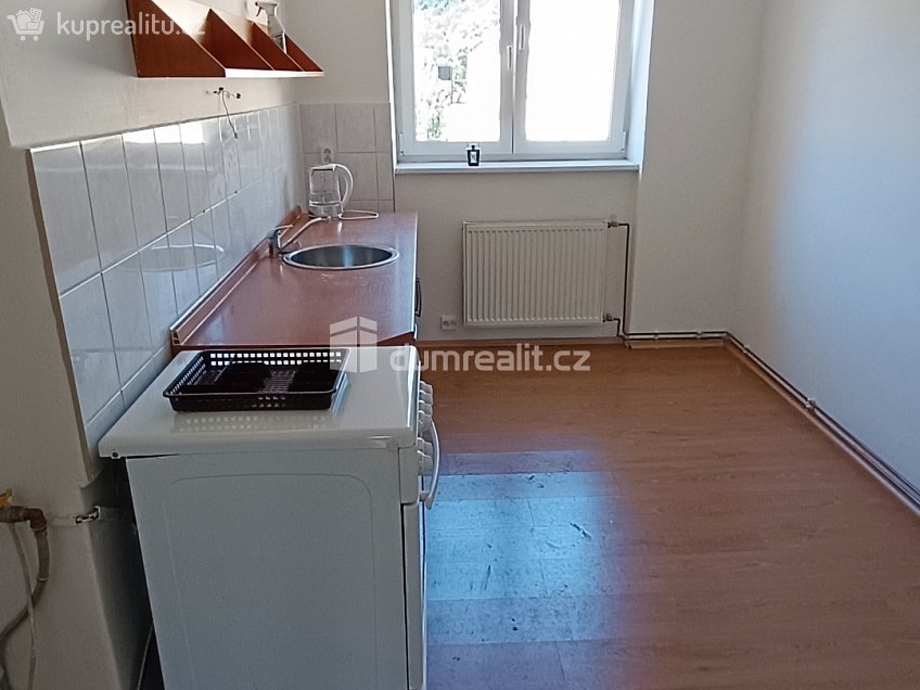 Pronájem bytu 2+1 49 m^2 Dobrovského, Děčín 