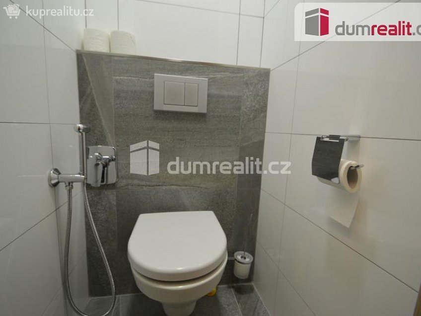 Pronájem bytu 3+1 74 m^2 Záhorského, Praha 5 