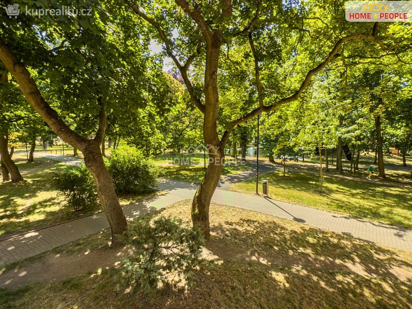 Prodej bytu 4+1 84 m^2 U Zámeckého parku, Litvínov 