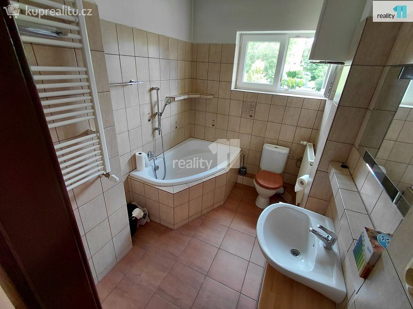 Pronájem bytu 2+1 68 m^2 Anglická, Aš 