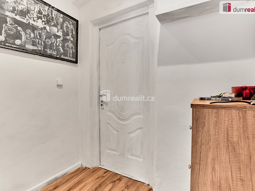 Prodej bytu 1+kk 24 m^2 Moskevská, Karlovy Vary 