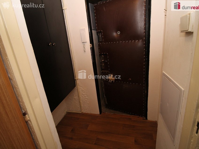 Pronájem bytu 1+1 45 m^2 Lad. Koubka, Karlovy Vary 