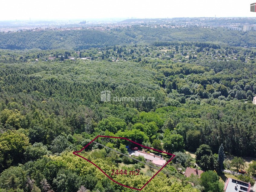Prodej  rodinného domu 280 m^2 U Gabrielky, Praha-Nebušice 