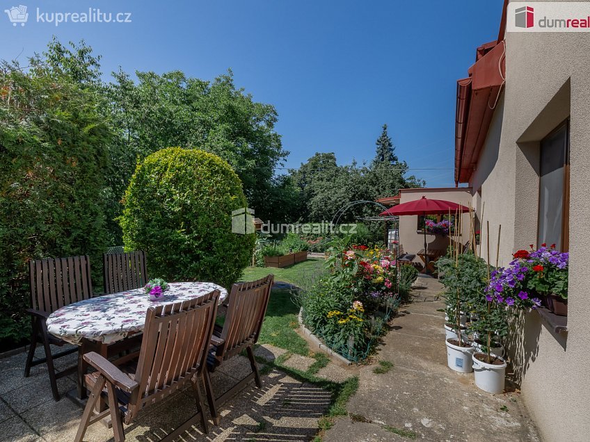 Prodej  rodinného domu 280 m^2 U Gabrielky, Praha-Nebušice 