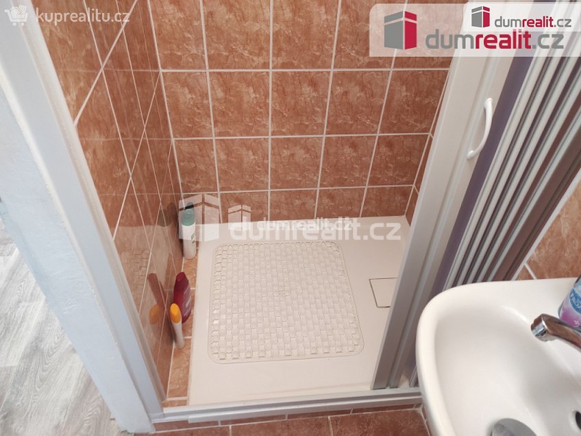 Pronájem bytu 1+kk 16 m^2 Sklářská, Poděbrady 