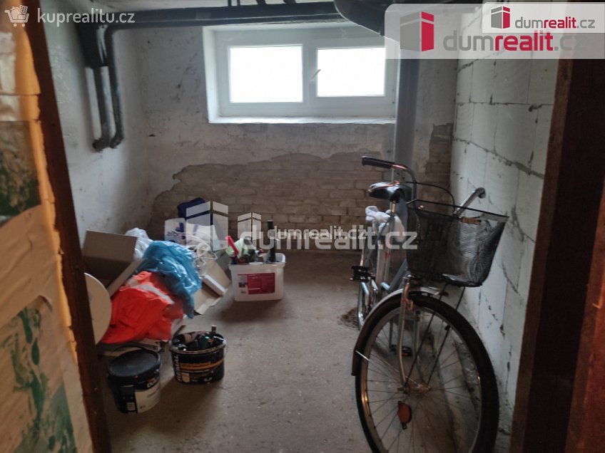 Pronájem bytu 1+kk 16 m^2 Sklářská, Poděbrady 
