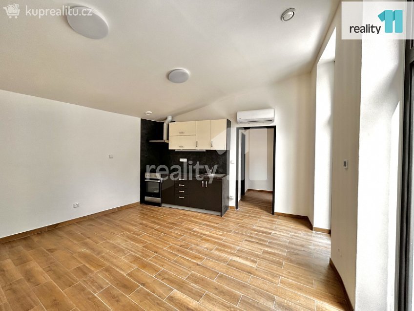 Prodej  rodinného domu 34 m^2 Michelská, Praha 4 