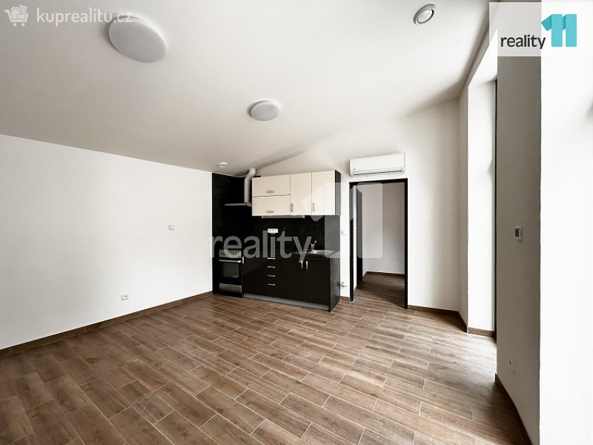 Prodej  rodinného domu 34 m^2 Michelská, Praha 4 