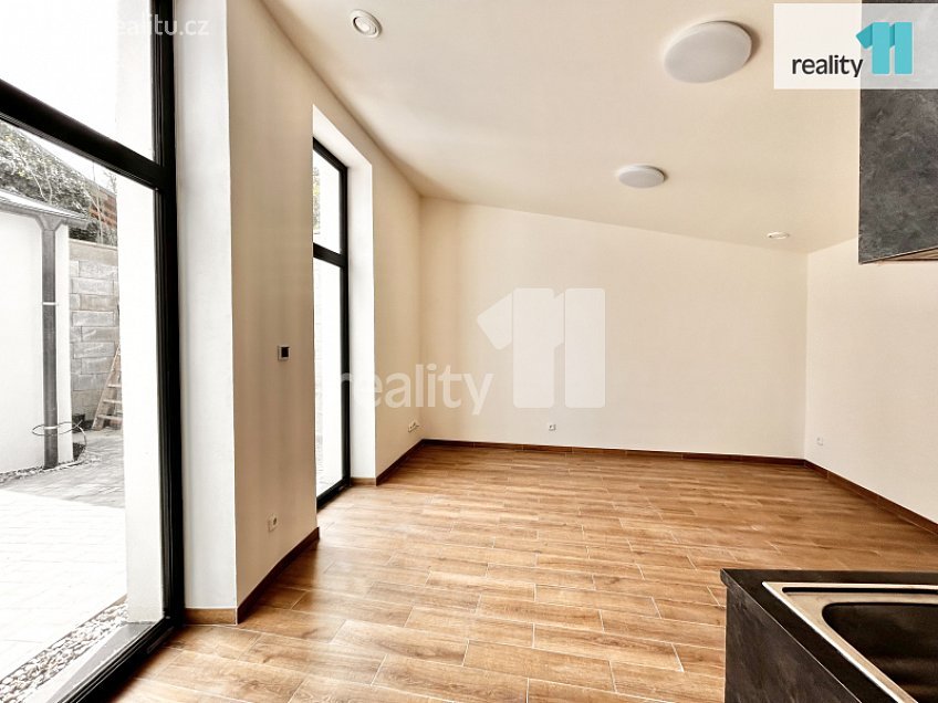 Prodej  rodinného domu 34 m^2 Michelská, Praha 4 