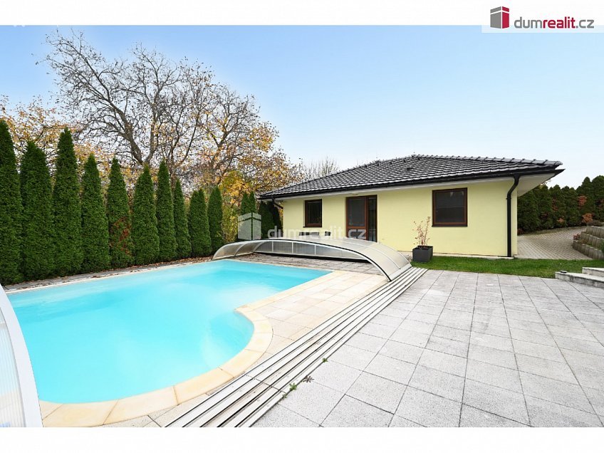 Prodej  rodinného domu 62 m^2 K úvozu, Praha-Lochkov 