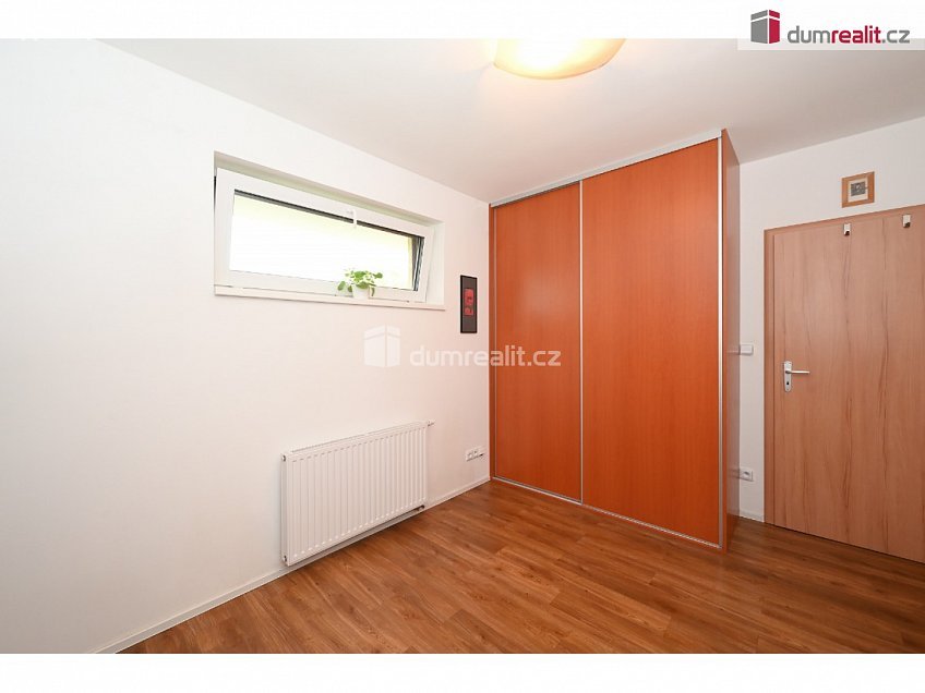 Prodej  rodinného domu 62 m^2 K úvozu, Praha-Lochkov 