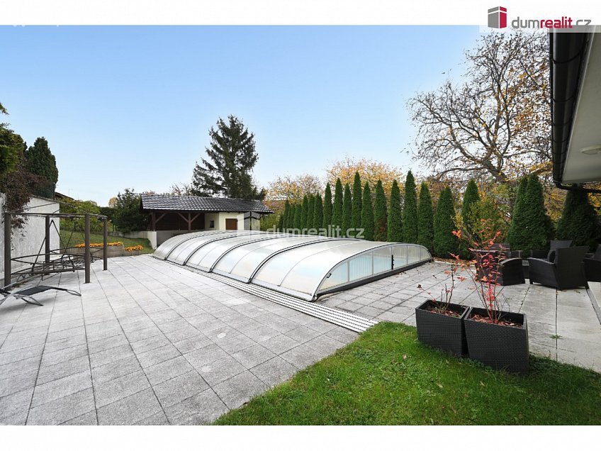 Prodej  rodinného domu 62 m^2 K úvozu, Praha-Lochkov 