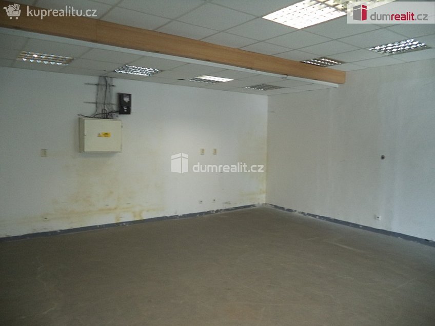 Prodej  skladu 70 m^2 Místecká, Ostrava 