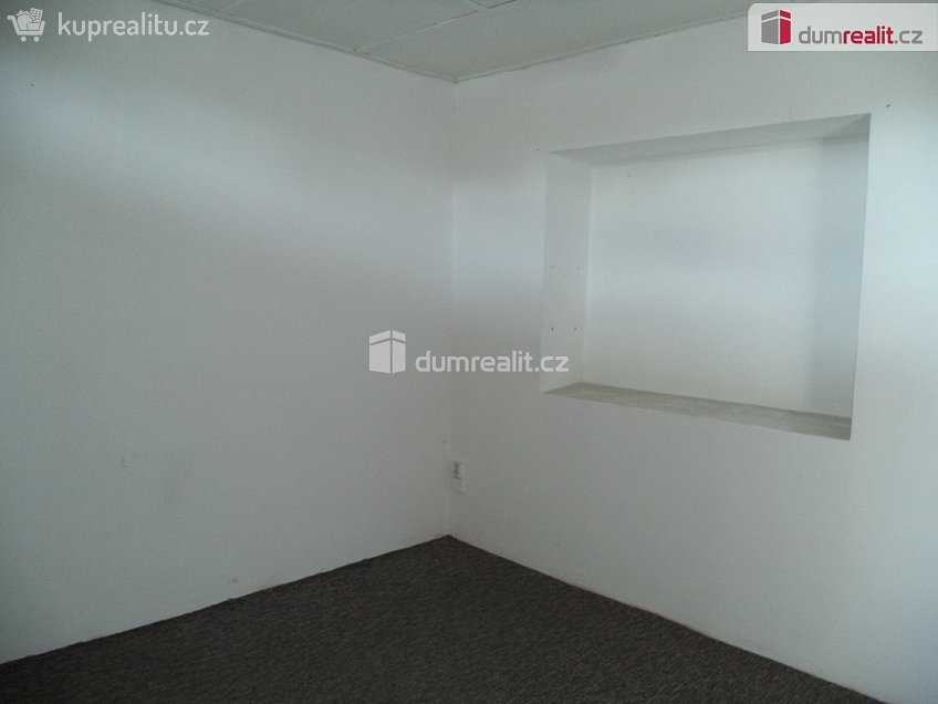 Prodej  skladu 70 m^2 Místecká, Ostrava 