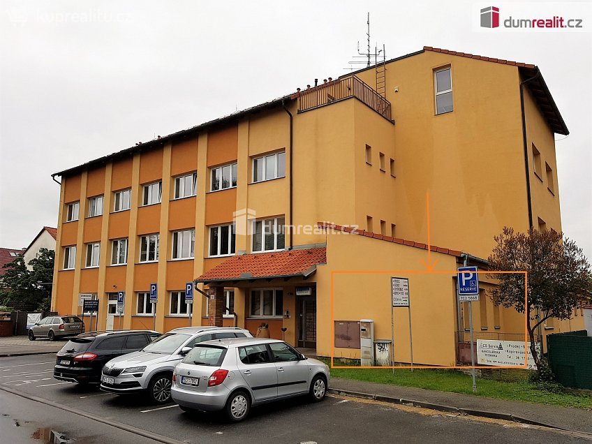 Pronájem  kanceláře 30 m^2 Na Zlaté stoce, České Budějovice 