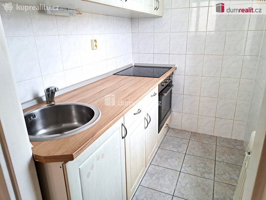 Pronájem bytu 1+kk 39 m^2 Velká Hradební, Ústí nad Labem 
