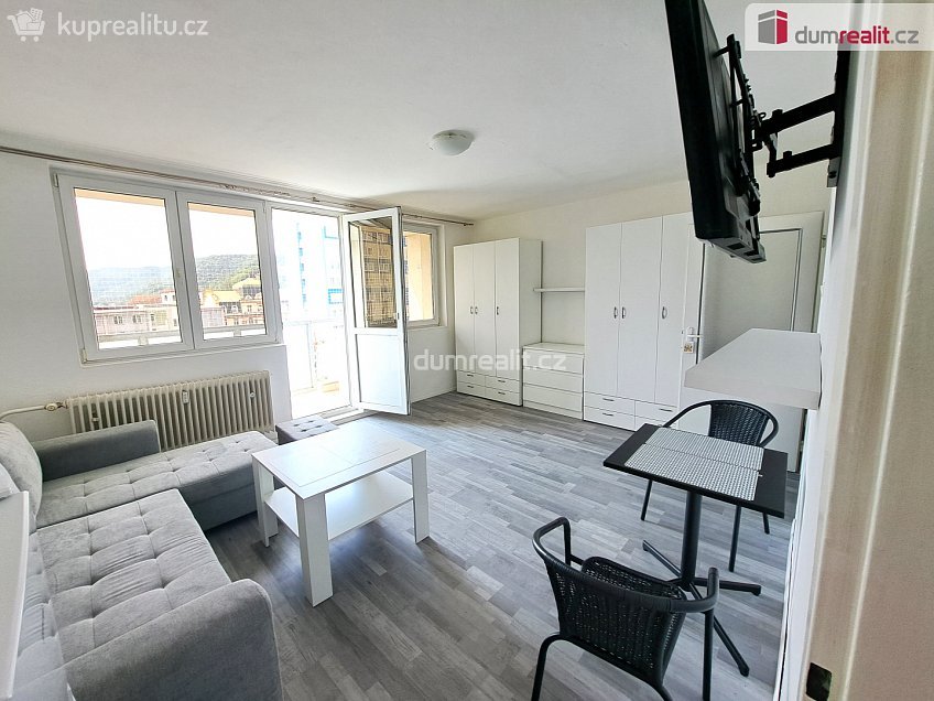Pronájem bytu 1+kk 39 m^2 Velká Hradební, Ústí nad Labem 