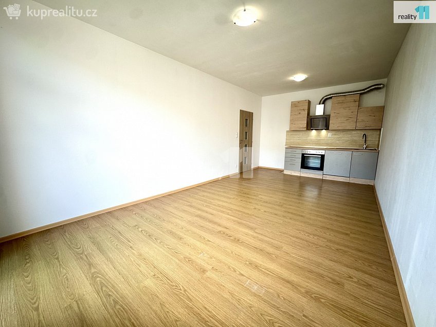 Pronájem bytu 2+kk 52 m^2 Pod Harfou, Praha 9 