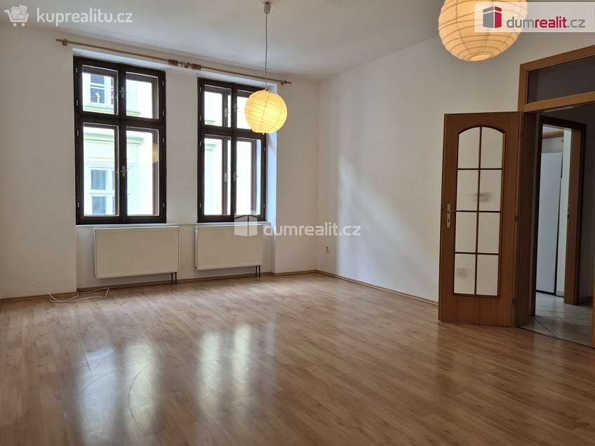 Pronájem bytu 2+1 75 m^2 Česká, České Budějovice 