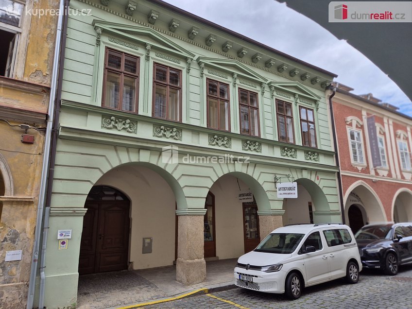Pronájem bytu 2+1 75 m^2 Česká, České Budějovice 
