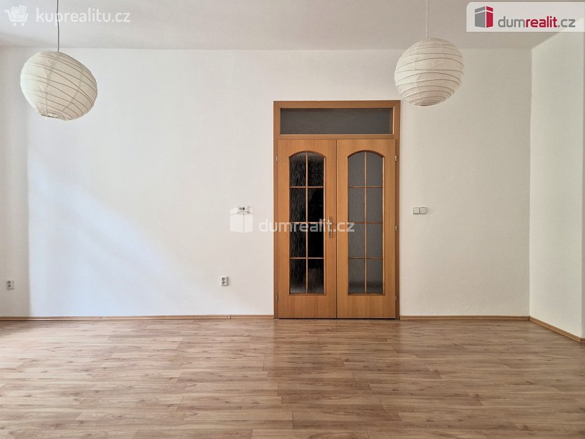 Pronájem bytu 2+1 75 m^2 Česká, České Budějovice 